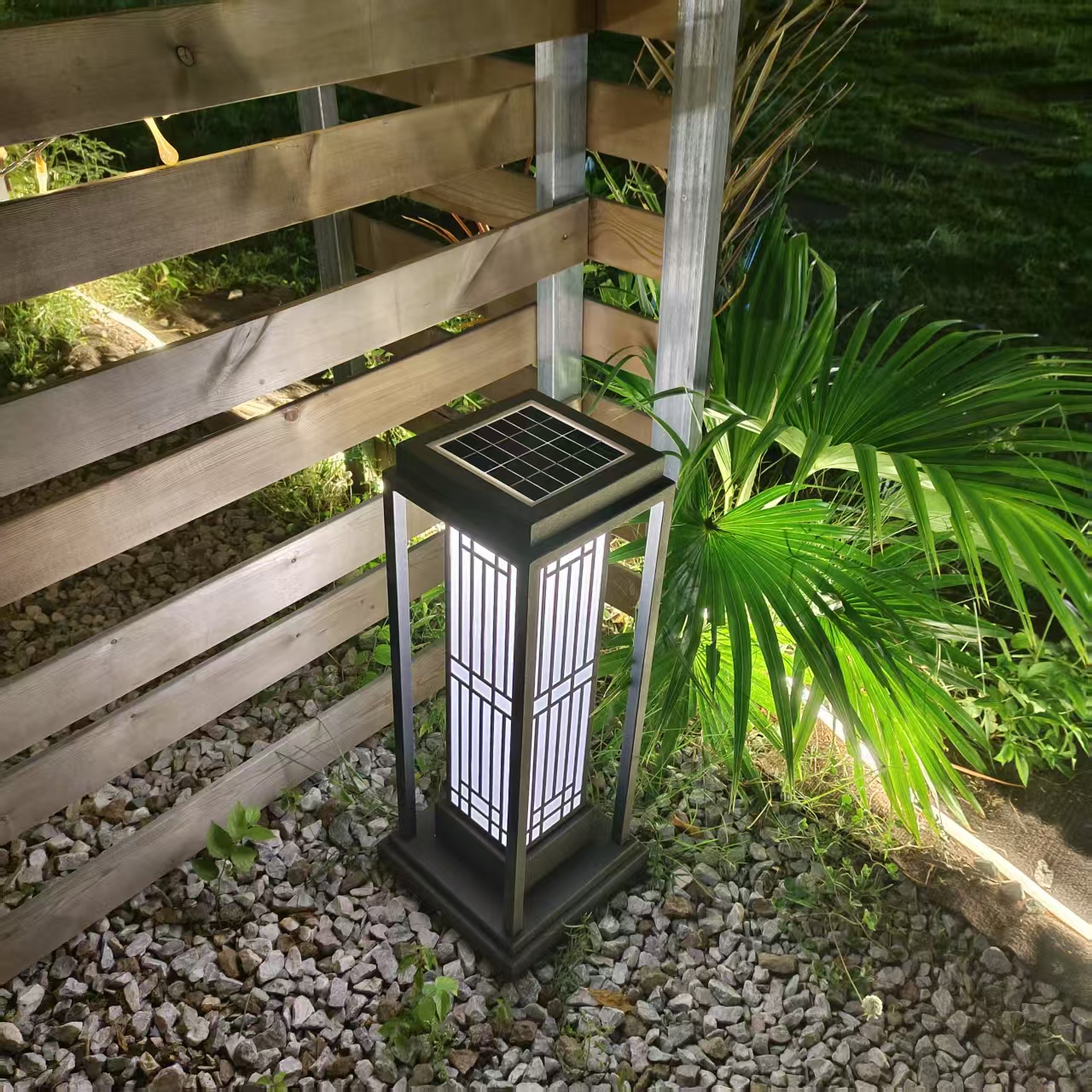 户外太阳能草坪灯