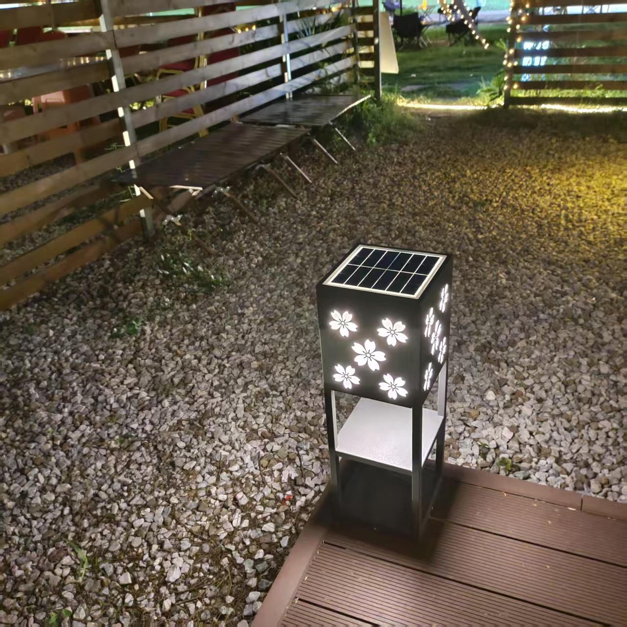 户外太阳能草坪灯