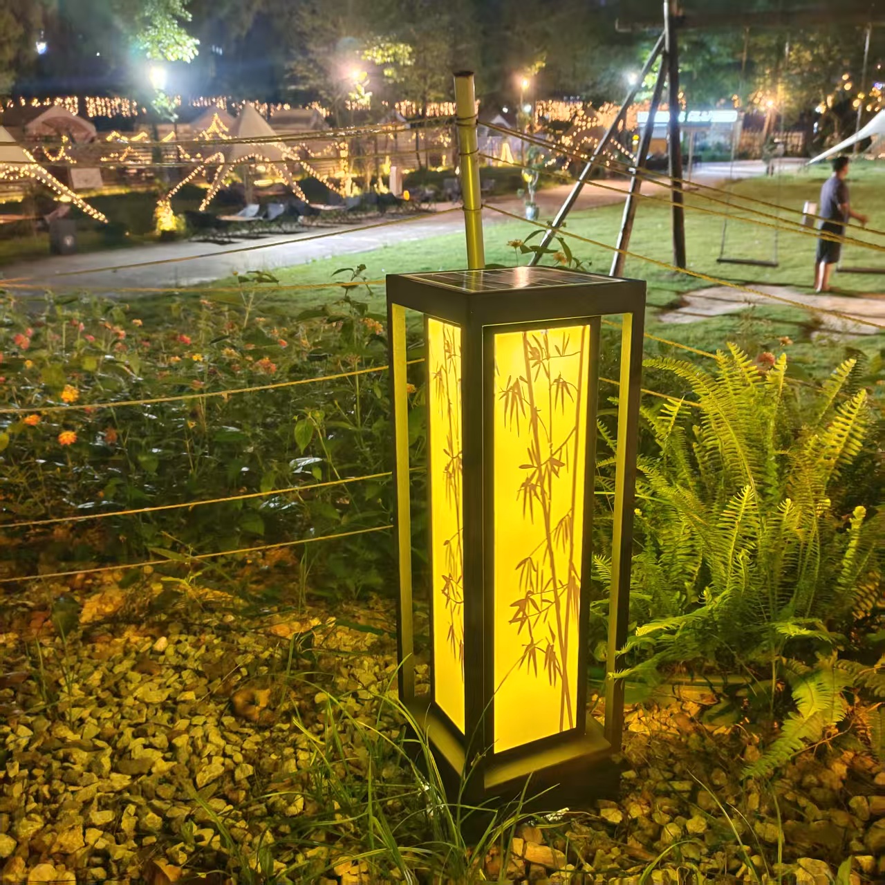 户外太阳能草坪灯