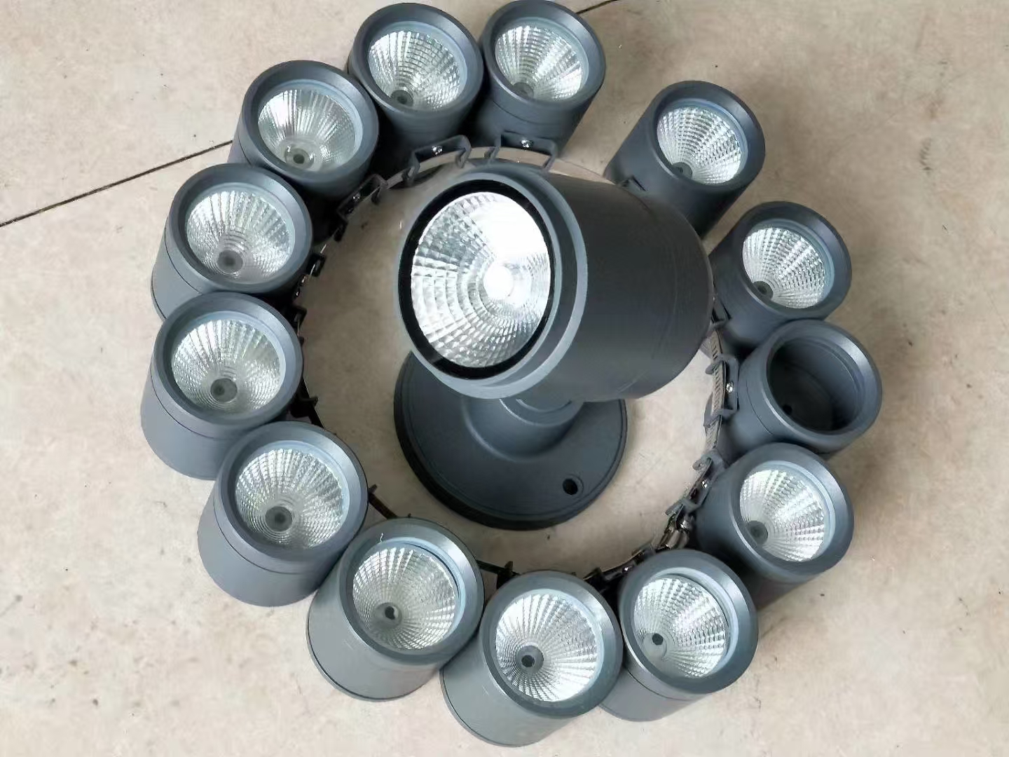 户外射灯 射树灯 小射灯 抱树灯 瓦楞灯